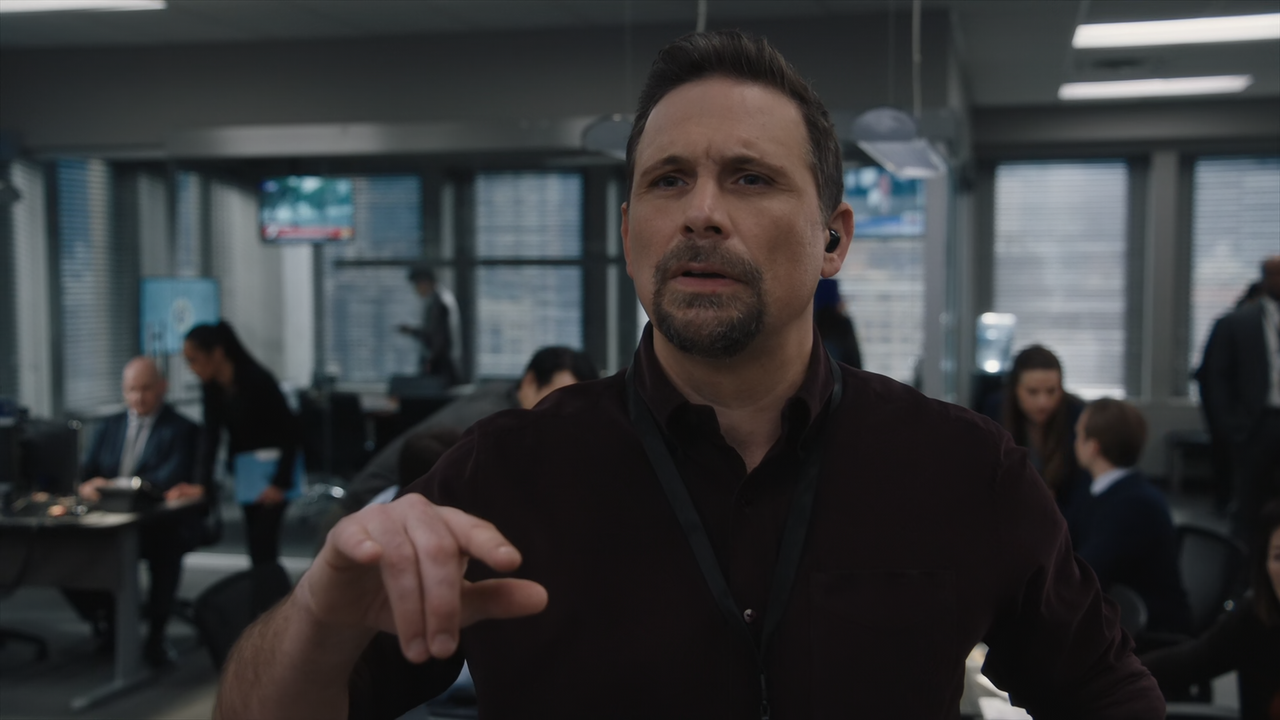 FBI.S04E16.Protective.Details.1080p.10bit.AMZN.WEB-DL.DDP5.1.HEVC-Vyndros.mkv_snapshot_10.14_[2022.0