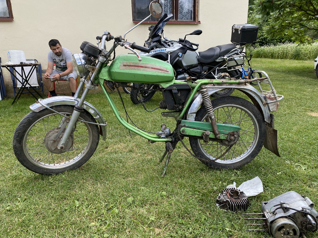 DC56022F-5E1E-49FE-BAF9-822469361369