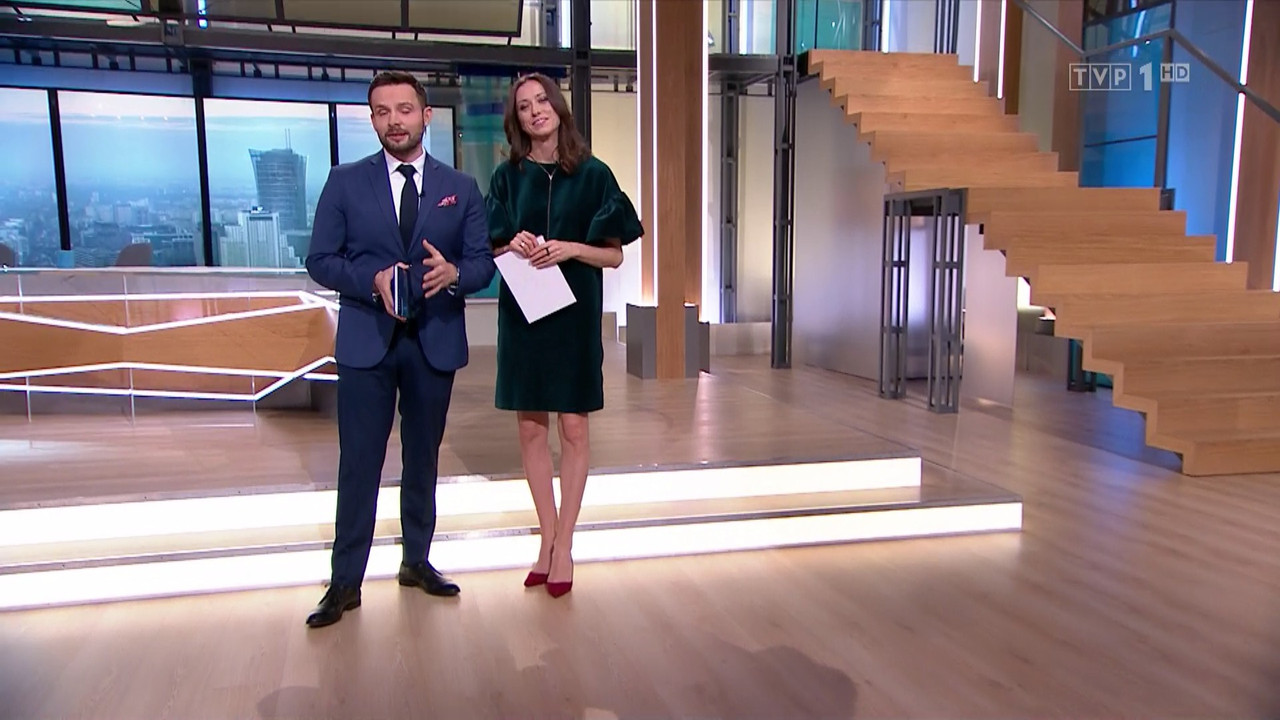 001_TVP_1_HD-24112017-0645.mts (0_01_21) 003898