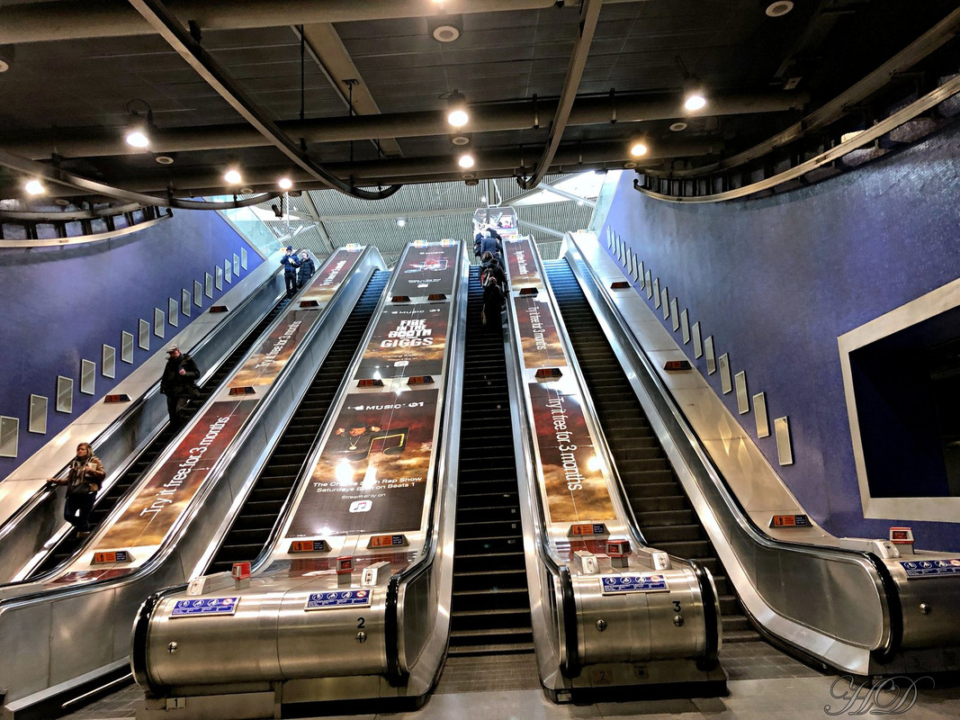 Greenwich-Tube-escalator-HD.jpg