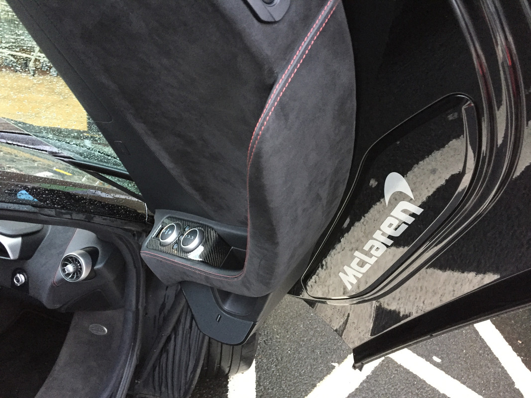 83C80078-A50C-4803-A850-7260D14F25D4