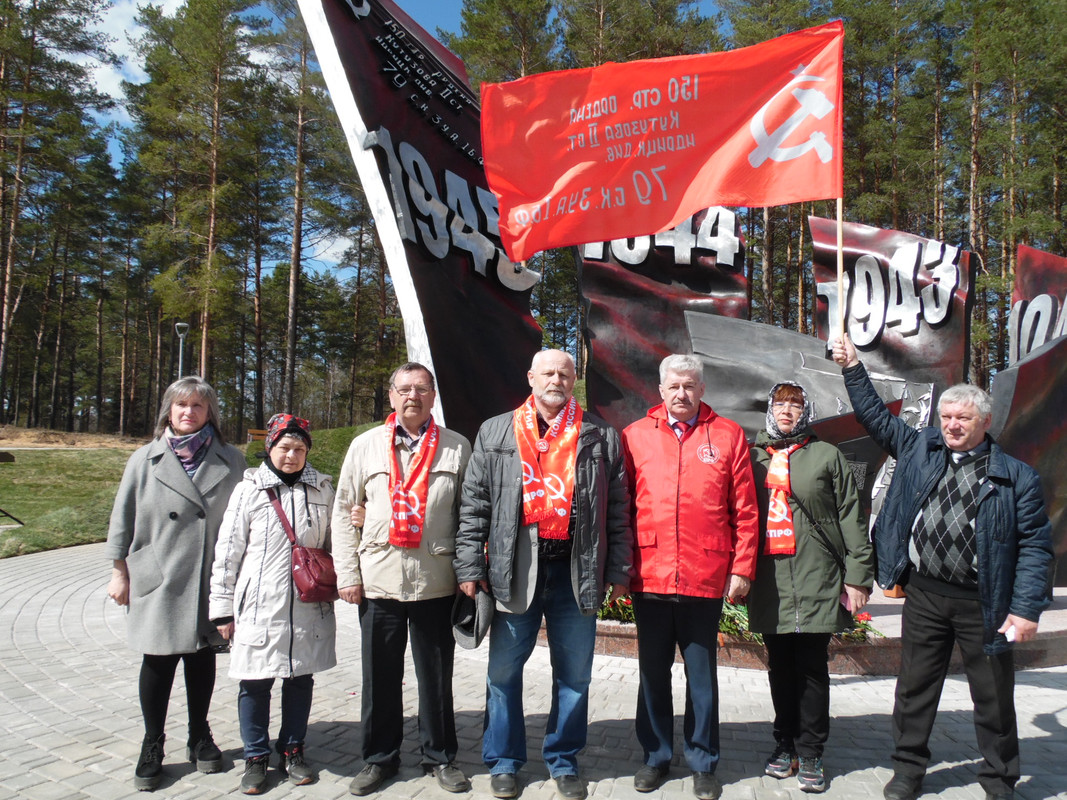 Открытие памятника знамени Победы в Идрице