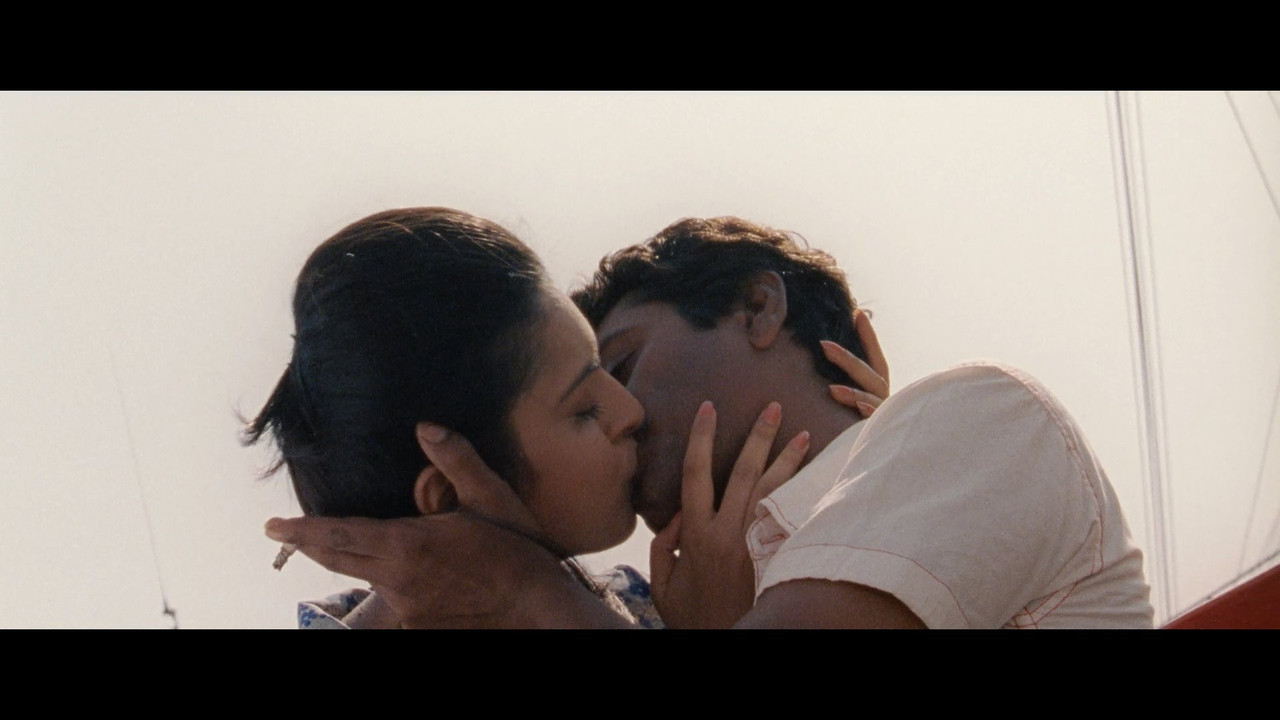 Miss.Lovely.2012.1080p.NF.mkv_snapshot_04.07_[2021.07.14_11.02.58]