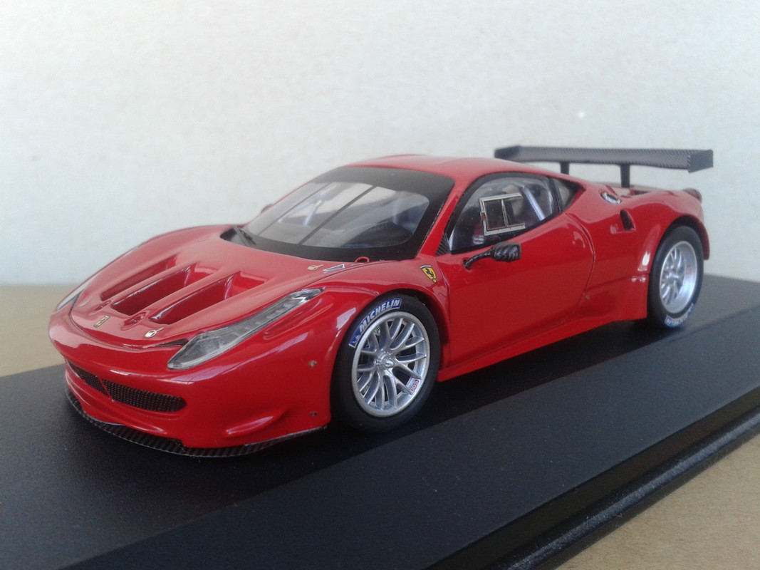 2011 Ferrari 458 Italia GT2 Street (Hot Wheels Elite) (4)