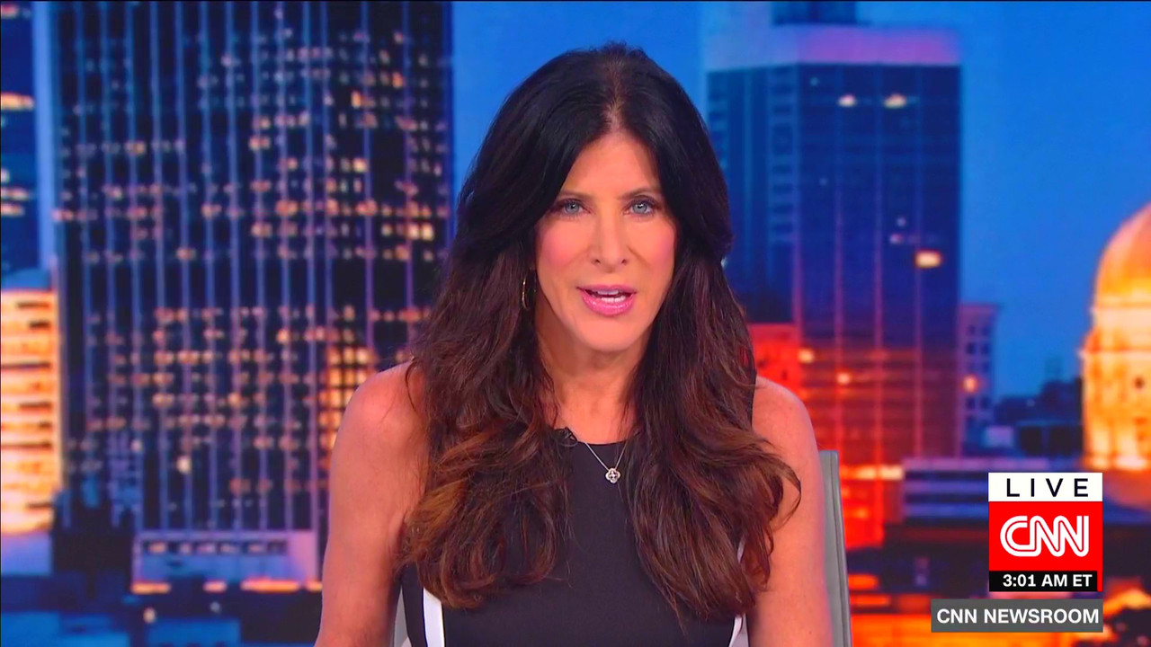 CNN Newsroom W - 12.07.2020  (2)