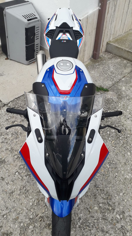 A273F1D5-9070-4BB5-8C5F-A5788E9AE4A7