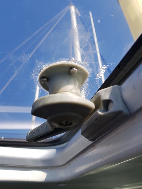 escotilla reparacion 13