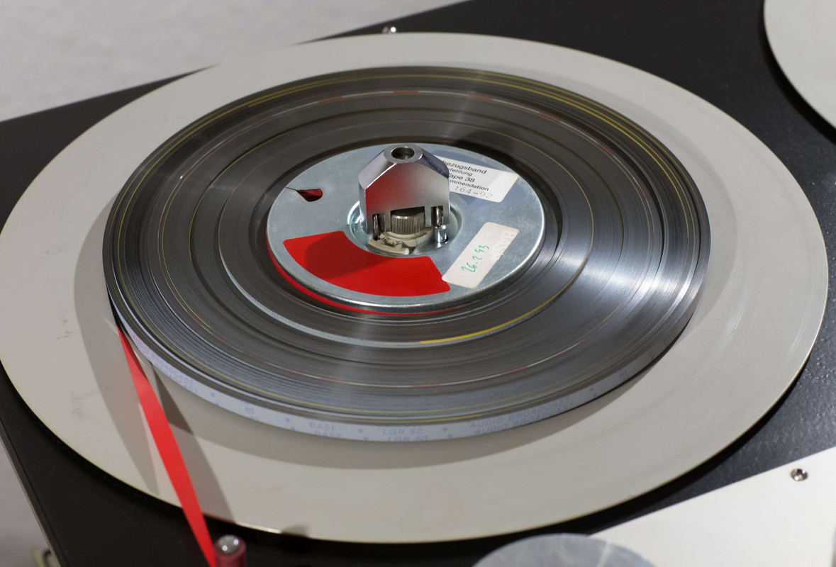 Bezugsbandquälerei 1