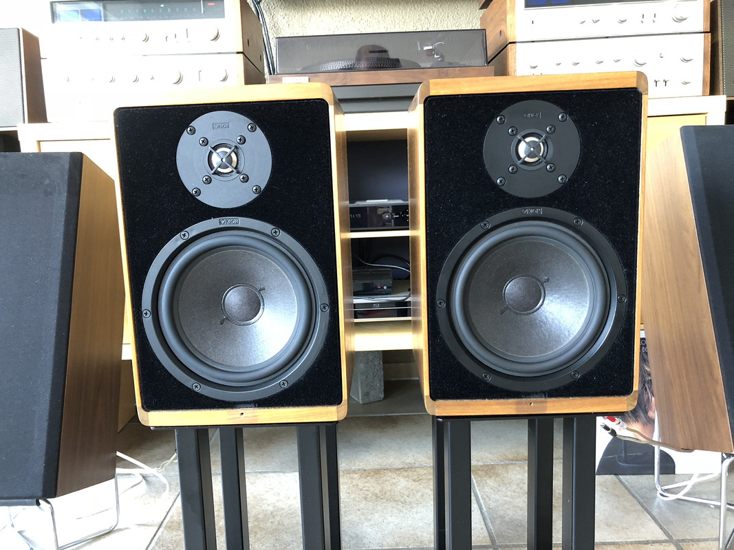 37240810-CACB-47AD-8A06-C292AE0D1B86