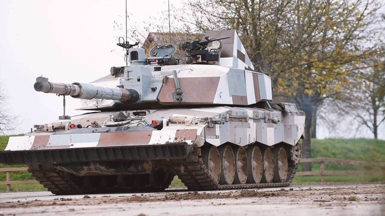 Challenger 2 пиксельный камуфляж