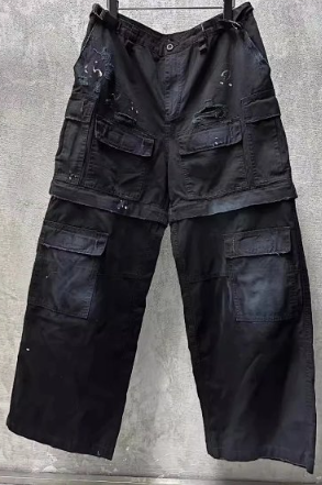 Balenciaga Baggy Distressed Cargo Negro