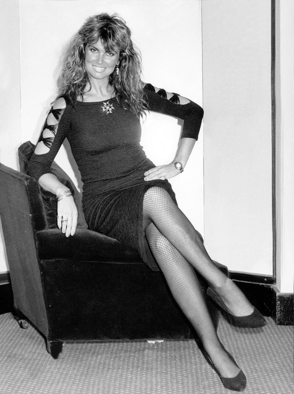 Caroline_Munro_c75
