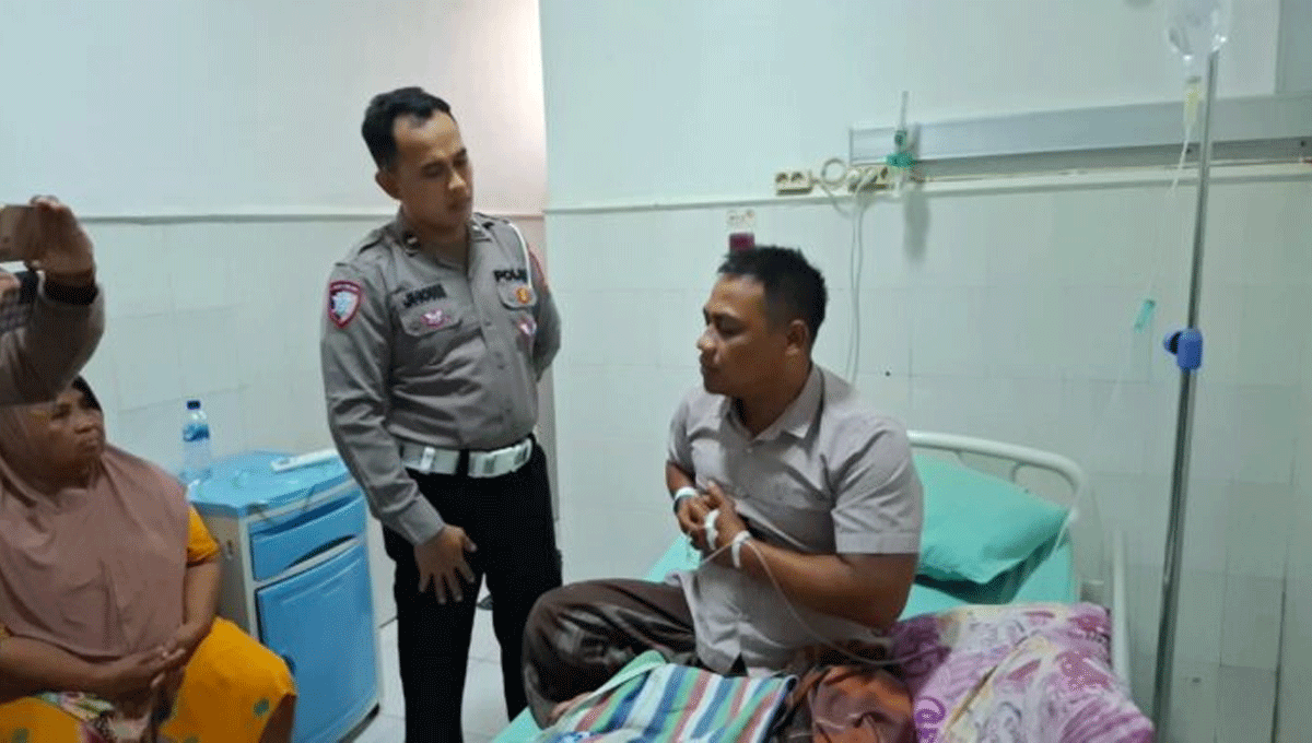 Petugas Dishub Sampang Ditabrak