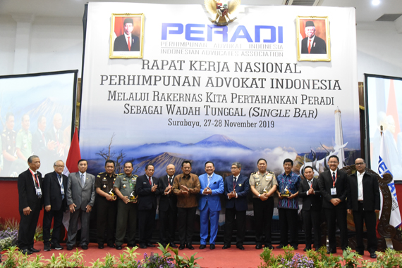 Sekdaprov Jatim Berharap PERADI Implementasikan Tiga Aspek Penegakan Hukum Secara Berimbang
