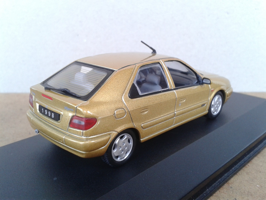 1998 Citroën Xsara 5 p. 1.8i 16 v Exclusive (Universal Hobbies- nº52 Passion Citroën) (5)