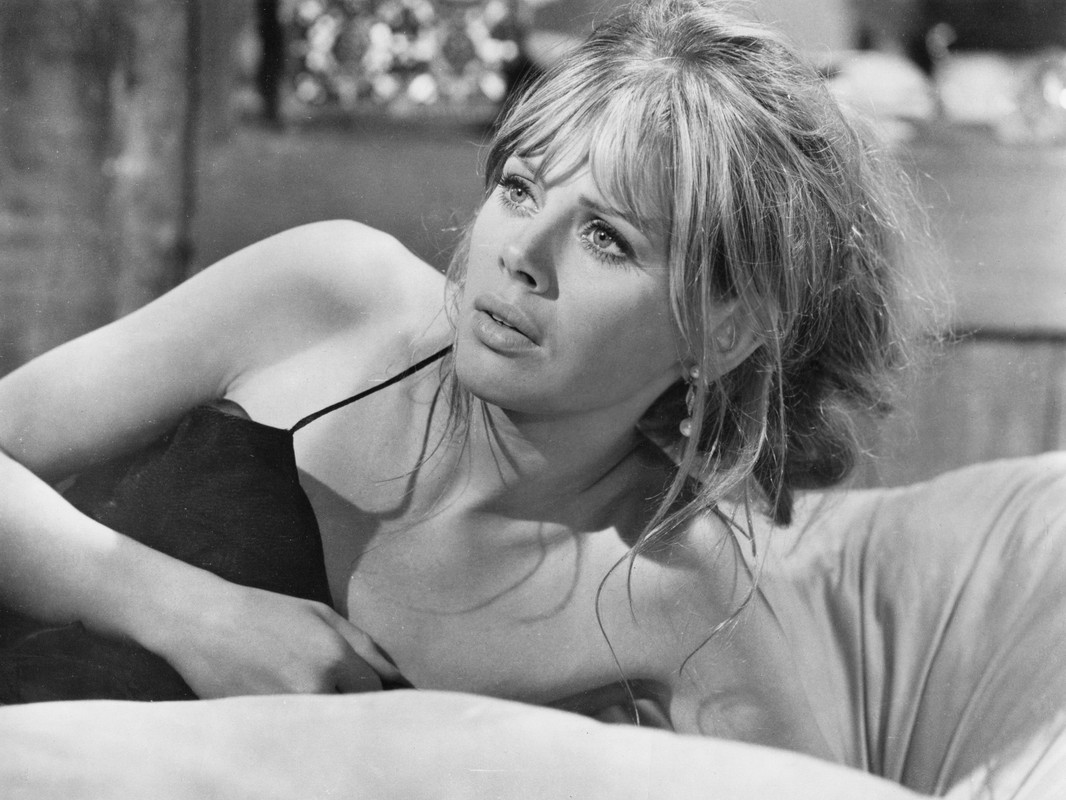 Britt_Ekland_mb44