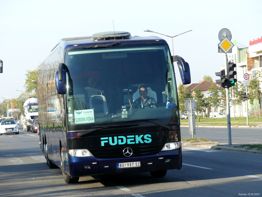 P1000104A