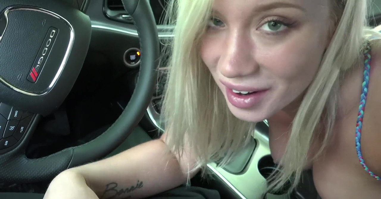pornbb Swallowing cum in a car (6)