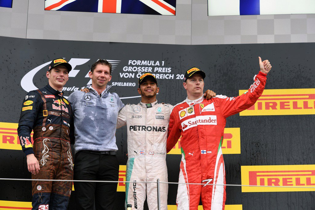 2016 авст подиум