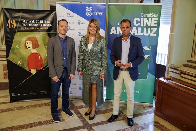 LA DIRECTORA PAZ JIMÉNEZ PREMIO MEJOR CINEASTA DE ANDALUCÍA EN EL FESTIVAL DE CINE DE HUELVA 2023