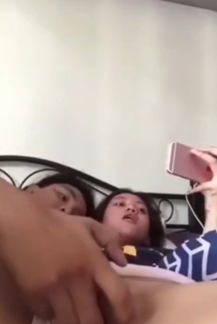 Lihat Bokep Sambil Di Kocokin