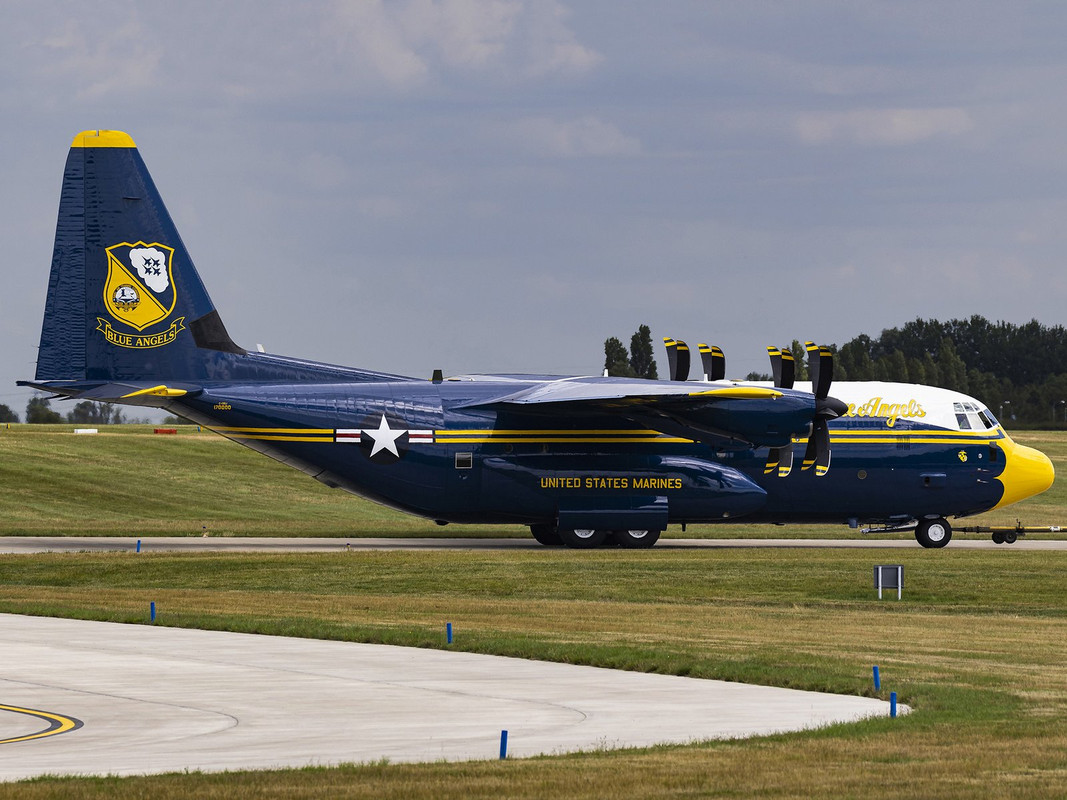 blue-US-Marines-plane.jpg