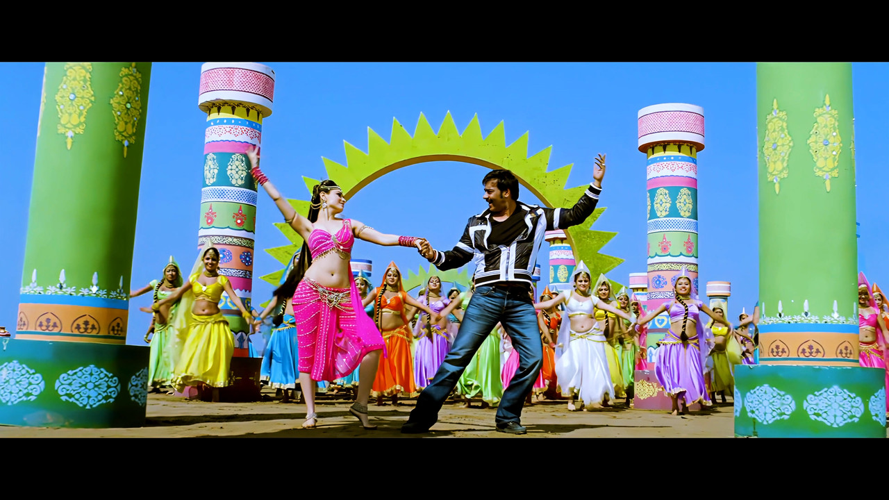 Tamanna Hot Song From Himmatwala Naino Main Sapna 4K (Best Quality).mp4_snapshot_01.14_[2021.04.05_1