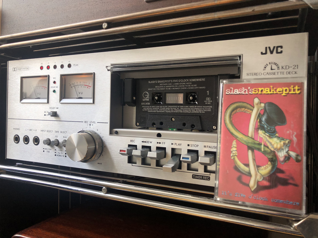 9799E600-CB2F-4246-965B-198C0F0027AC