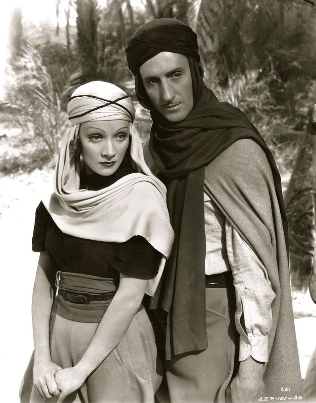 Marlene_Dietrich_d82