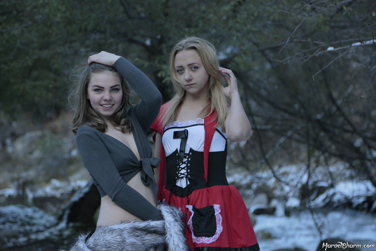 MarvelCharm_Rebecca-Violet-Winter-Trip-095