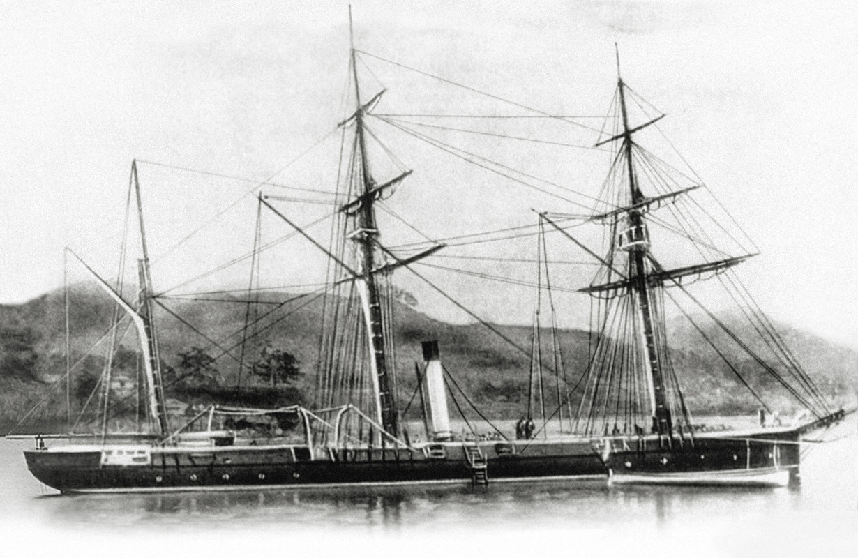 Мореходная канонерская лодка «Соболь» в Нагасаки.