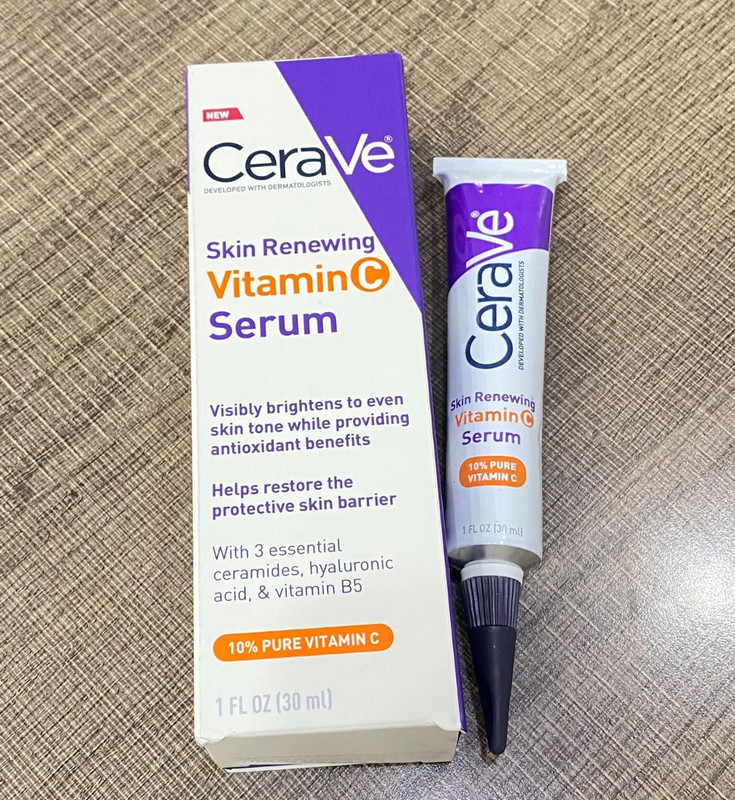 Cera ve Skin renewing 10% Vitamin C Serum.