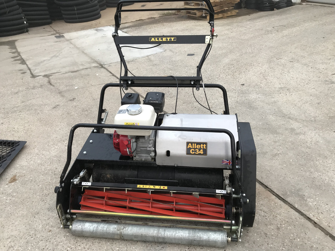 70120FB3-F942-46BC-8EC0-4A207C40B04B