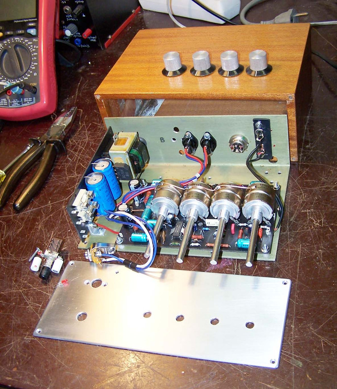 84_tba810_rozloene_komponenty_konstrukce_a