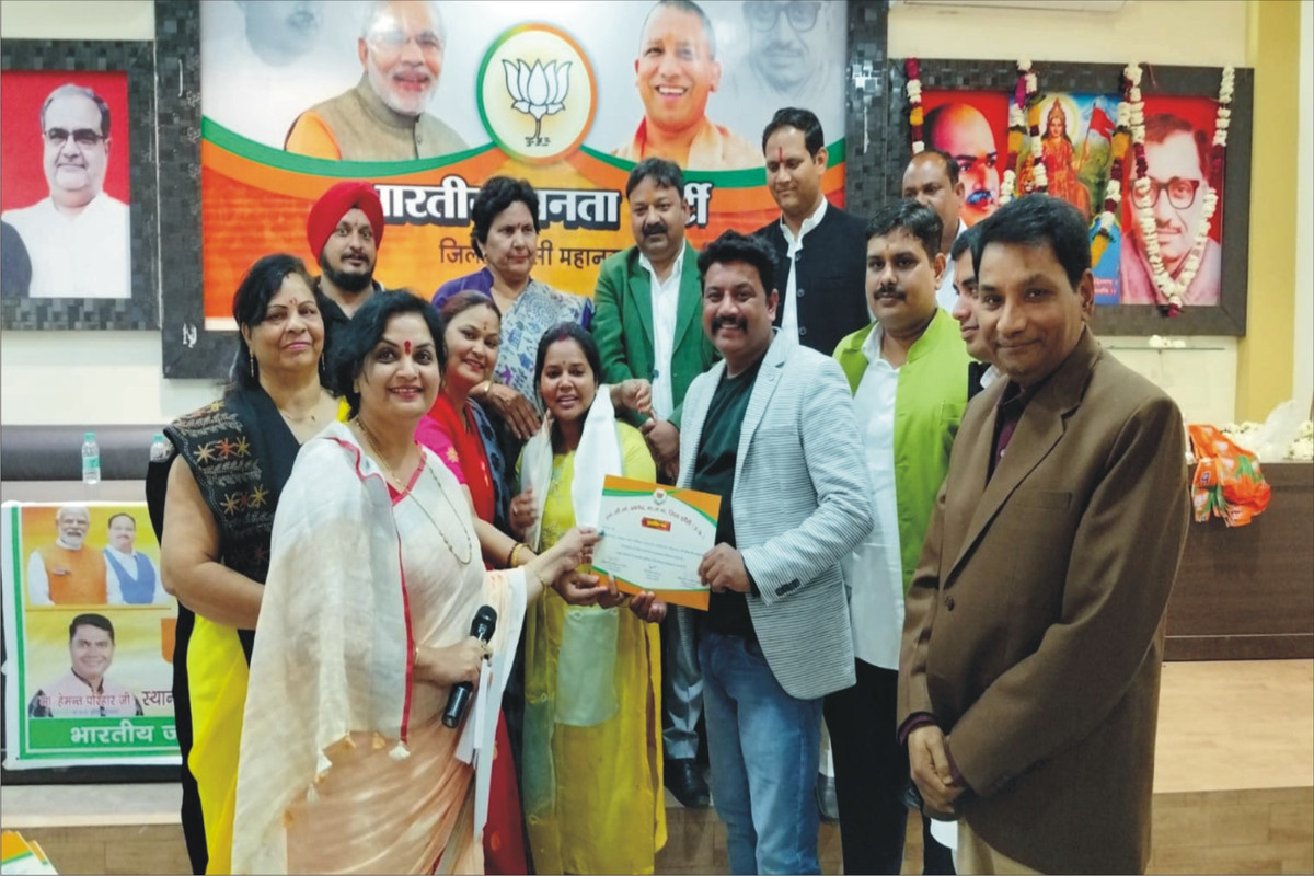 भाजपा का विशाल एनजीओ सम्मेलन  समाजसेवी संस्था आसरा सोसाइटी व अन्य सस्थाओ को किया गया सम्मानित 