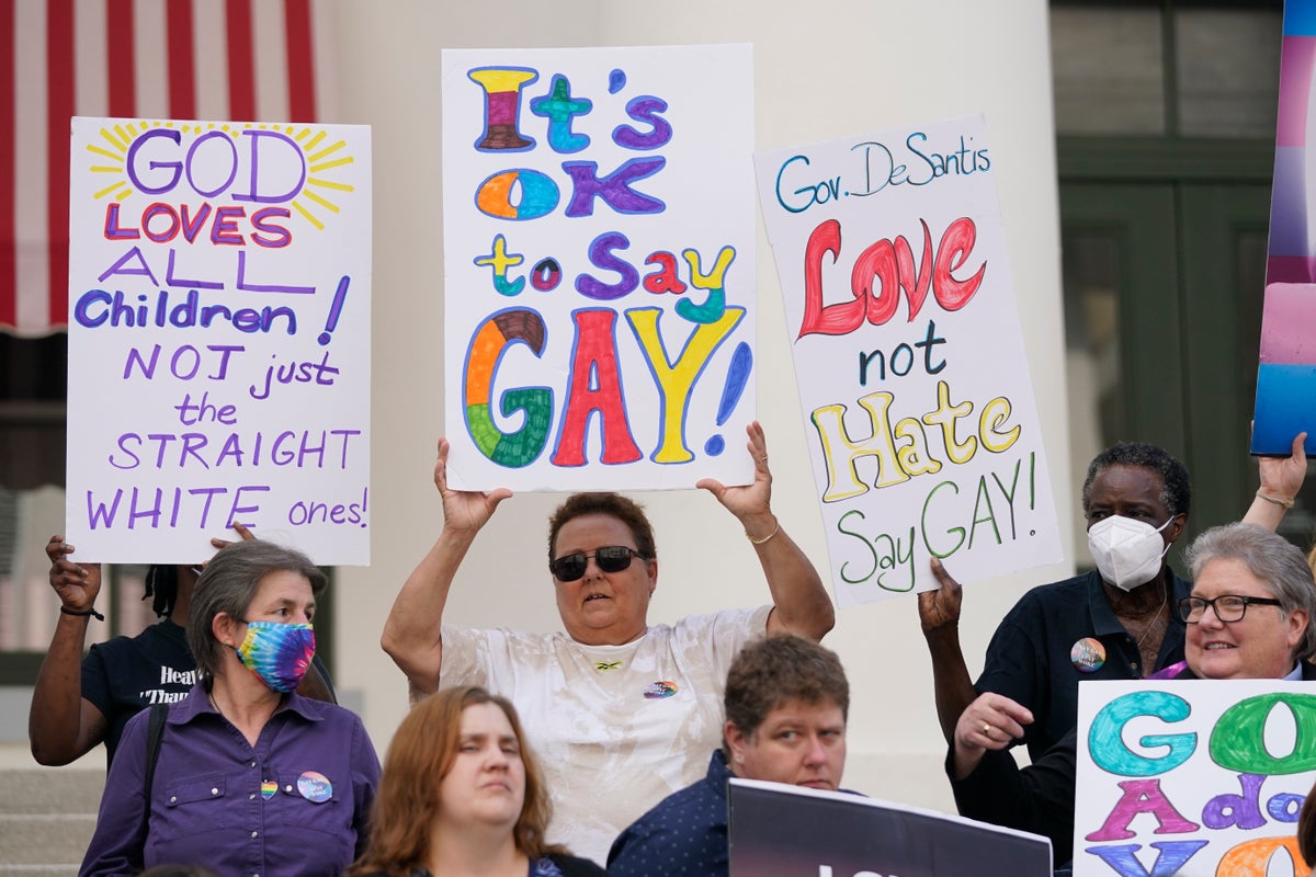Defensores LGBTQ+ demandan a Florida por la llamada ley 'No digas gay'