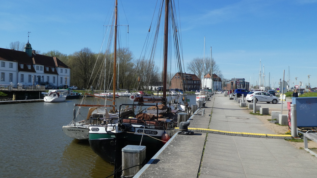 P1190056 (1940x1090)