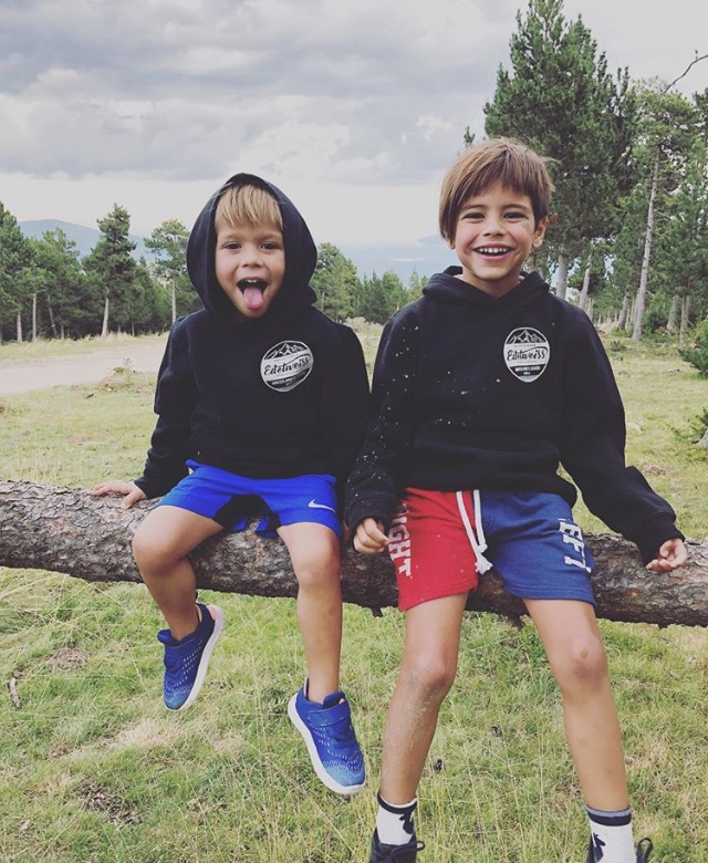 2FC2D794-55C4-4235-99A3-EE32E9D2F5BD