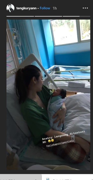 Ariska mengajak anaknya menonton final Miss Universe