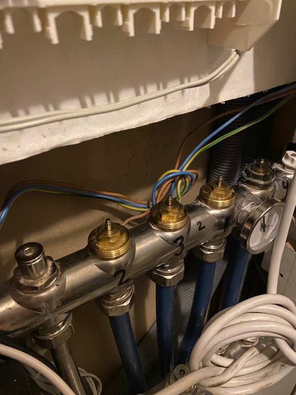 Ställdon avskruvade