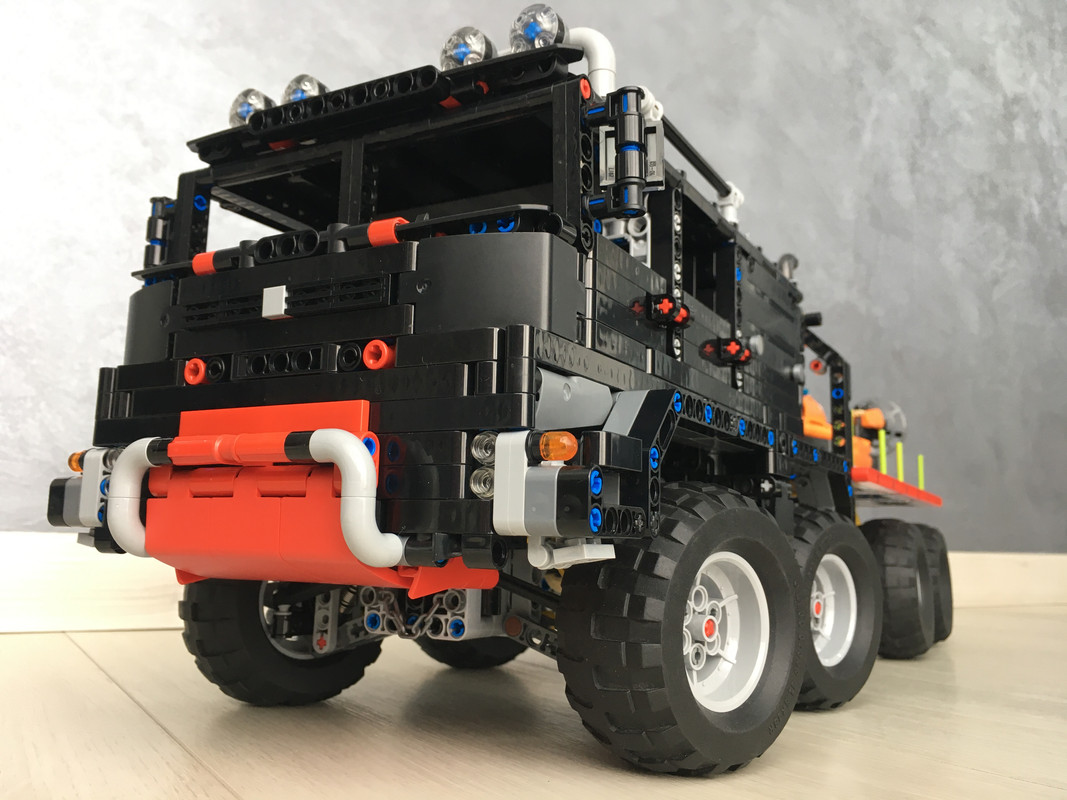 FC0DE3B0-E18F-496B-AB51-7C5AFFCCD0E9