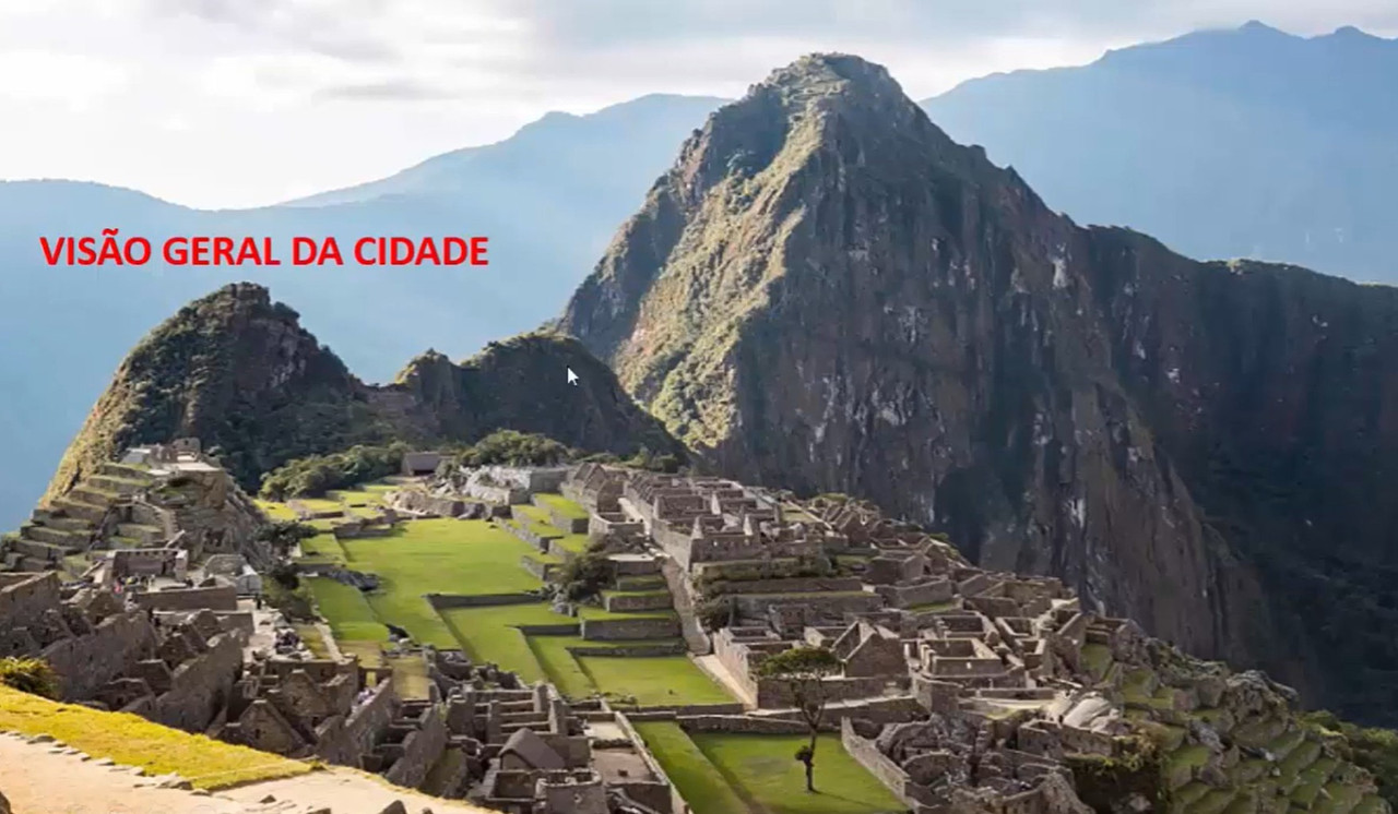 Ruínas de Machu Picchu a 2.400 metros de altura construída em 1.420