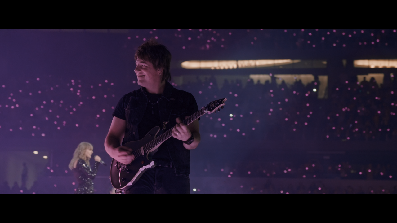 Taylor.Swift.Reputation.Stadium.Tour.2018.2160p.NF.WEB-DL.DDP5.1.Atmos.DV.HDR.H.265-CRFW.mkv_snapsho
