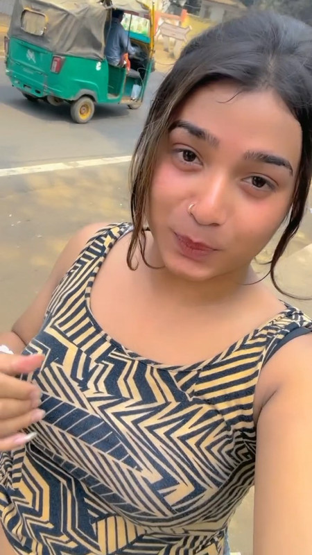 bengali gilr pressing her boobs in public.mp4_snapshot_00.06.748