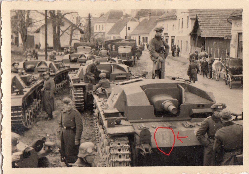 Foto - Technik - Sturmgeschützabt.197 STUG mit W