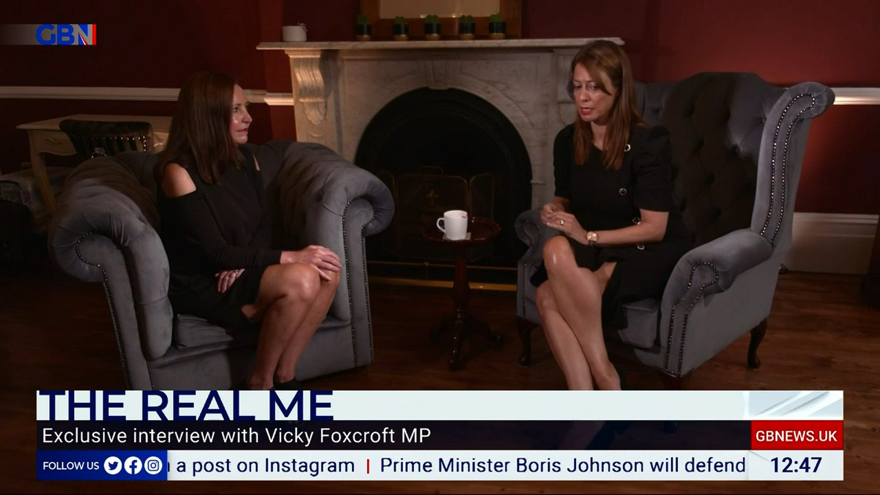 09.06 - 12.00.00 - The Briefing Lunchtime with Gloria De Piero. Your ....ts_snapshot_48.47.286