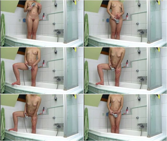 [Image: Stepsister-Masturbating-with-a-Jet-of-Water-3.jpg]
