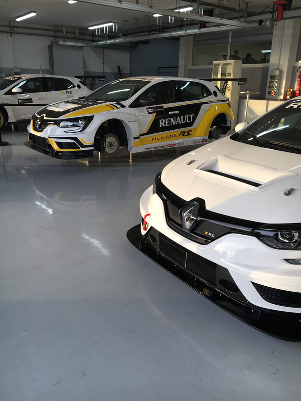 0C3E51FC-BCD1-4E27-BA5D-D18B394DEAA3