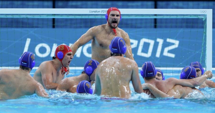 Водное поло без прикрас - малоизвестные детали суровой спортивной игры Водное поло без прикрас - малоизвестные детали суровой спортивной игры