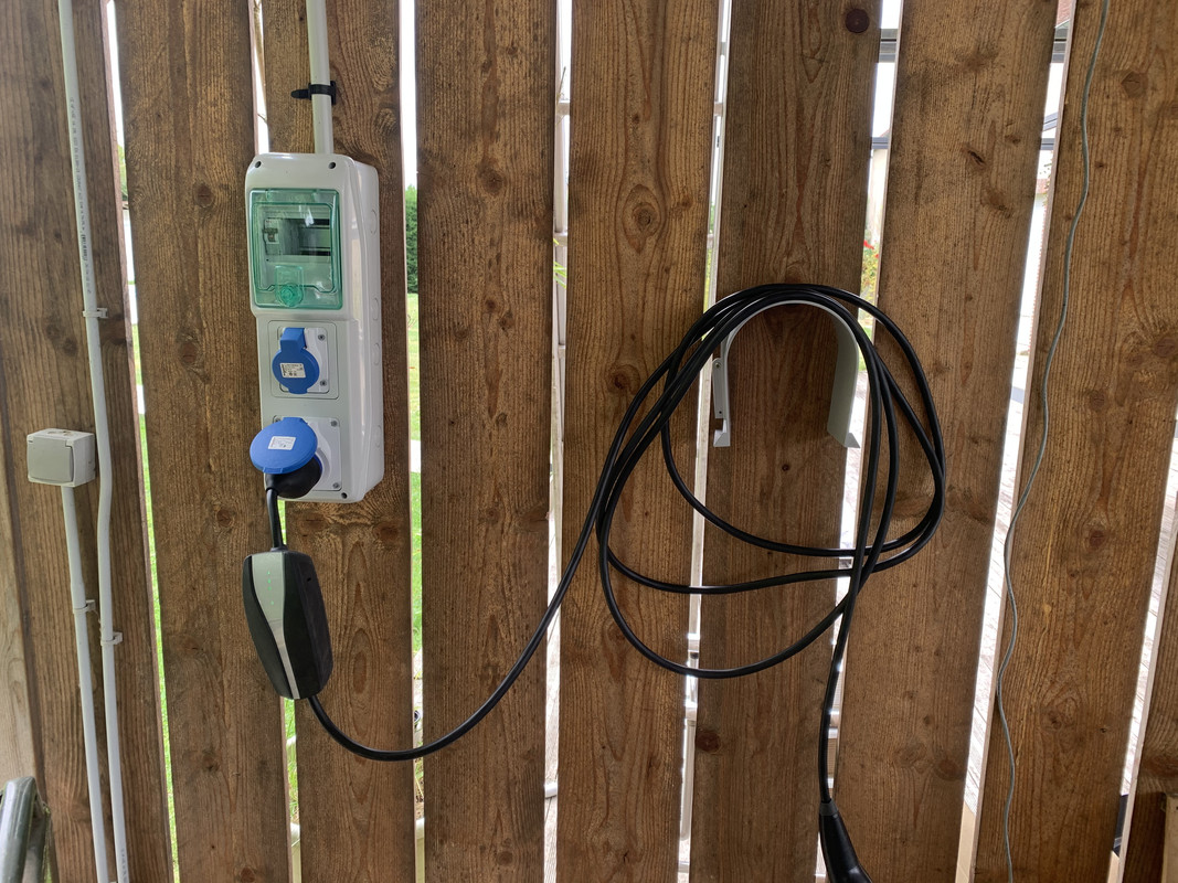 423266C3-E6FB-44DB-AFA0-19B513F66F21